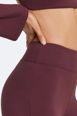 Ausgestellte Leggings mit hoher Taille