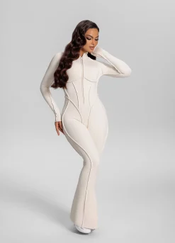 Ausgestellter Catsuit mit geschlossenem Rücken