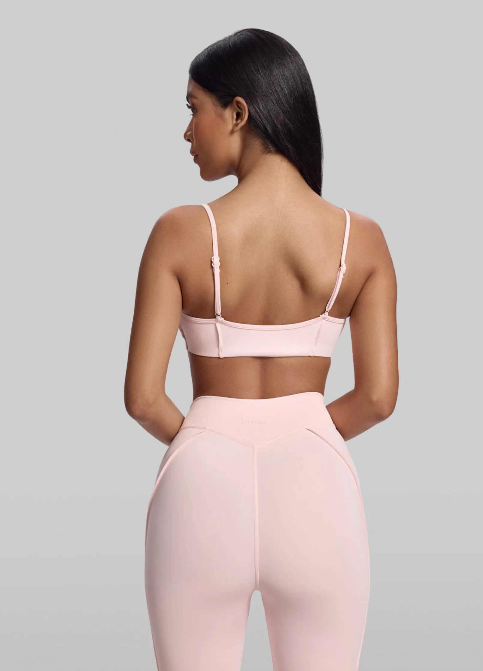 Bralette mit Kontur-Nähten