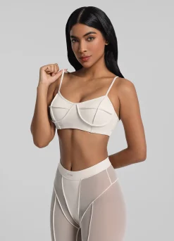 Bralette mit Kontur-Nähten