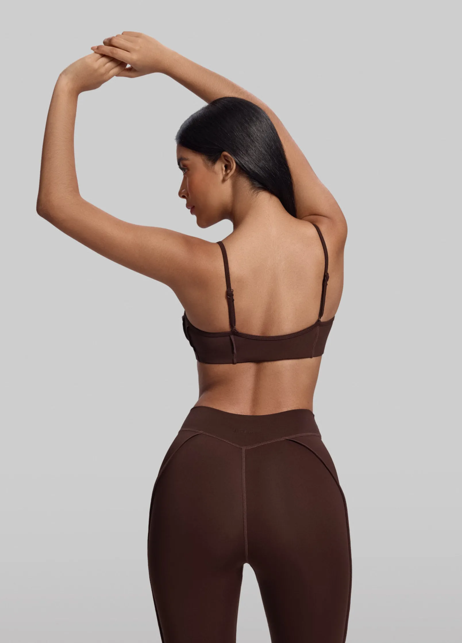 Bralette mit Kontur-Nähten
