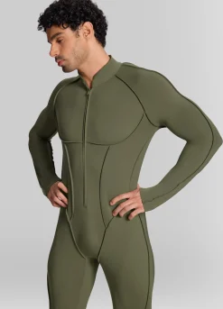 Closed-Back Herosuit
