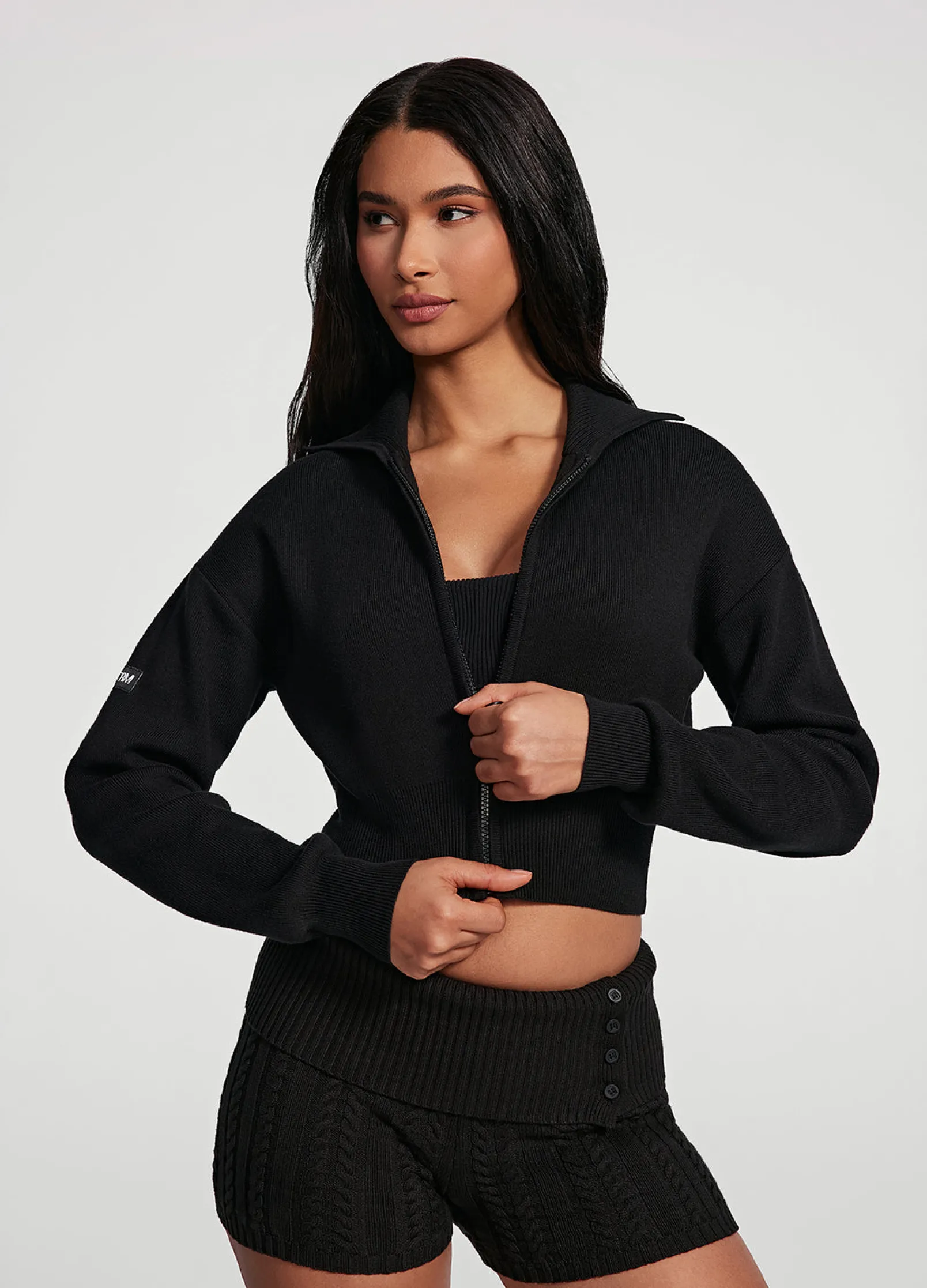 Cropped-Strickjacke mit Reißverschluss