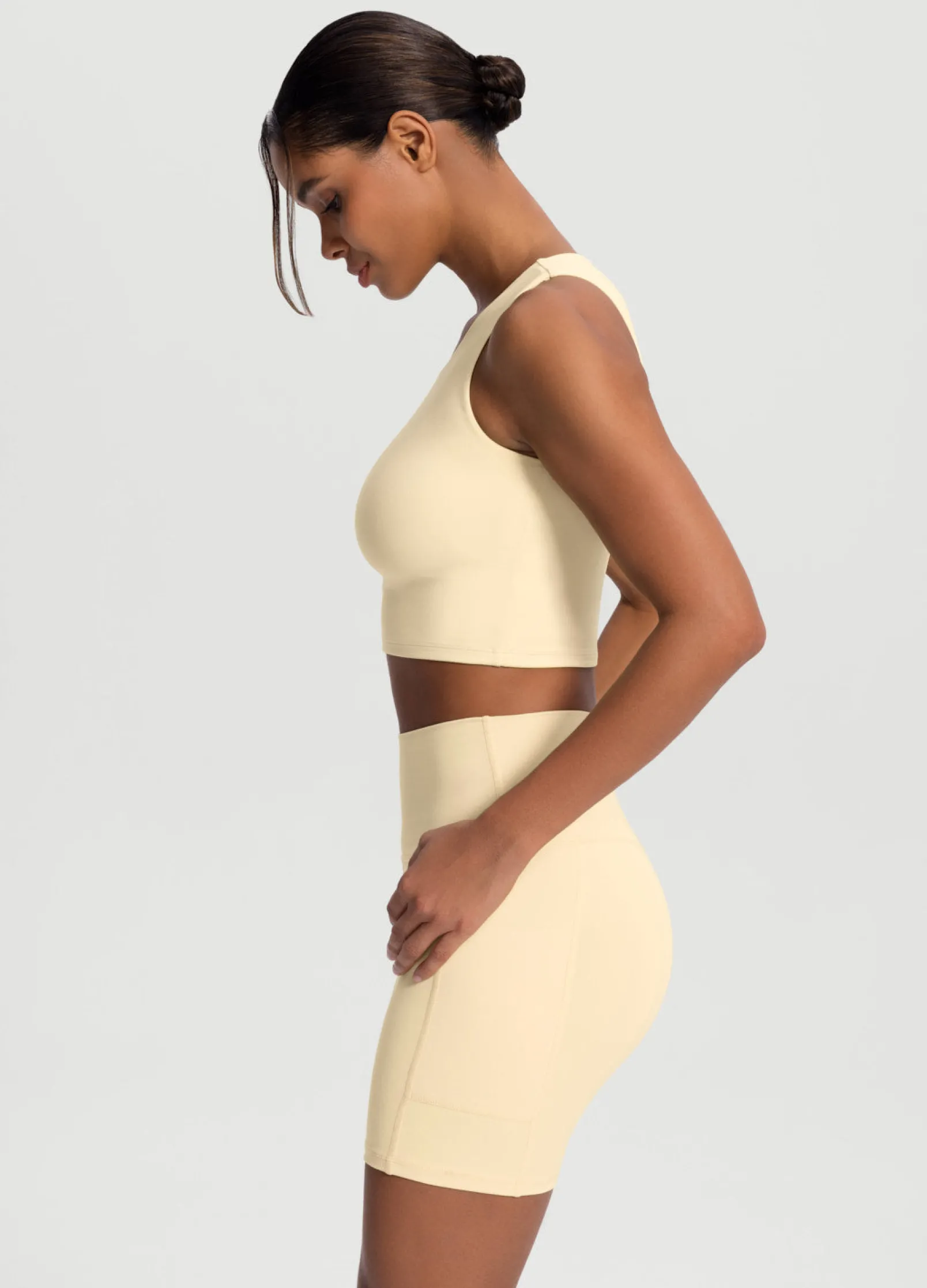 Cropped Tanktop mit hohem Ausschnitt