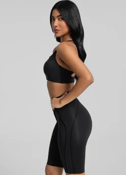 Cut-Out Top mit überkreuzten Trägern