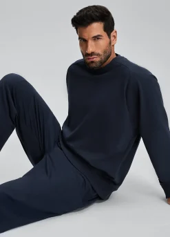 Essential Sweatshirt