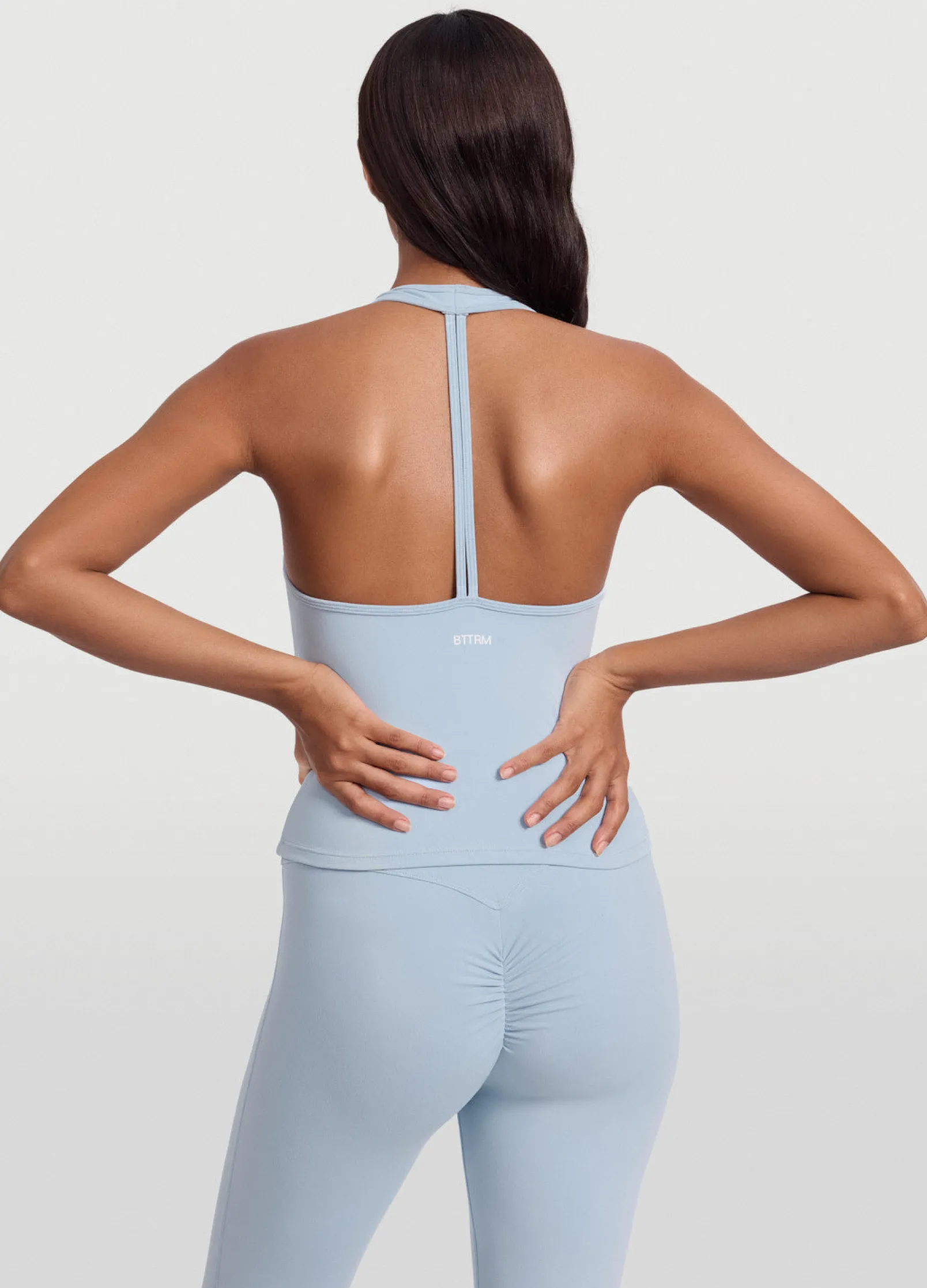 Halter-Top mit offenem Rücken