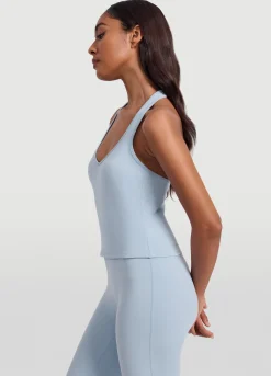 Halter-Top mit offenem Rücken