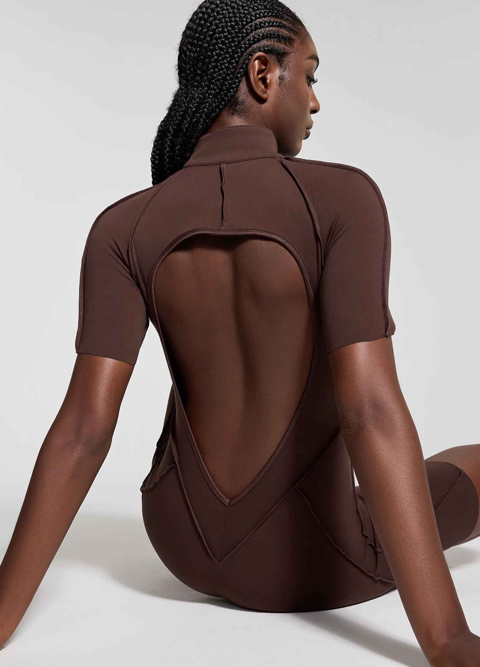 Hautenger Catsuit mit Shorts