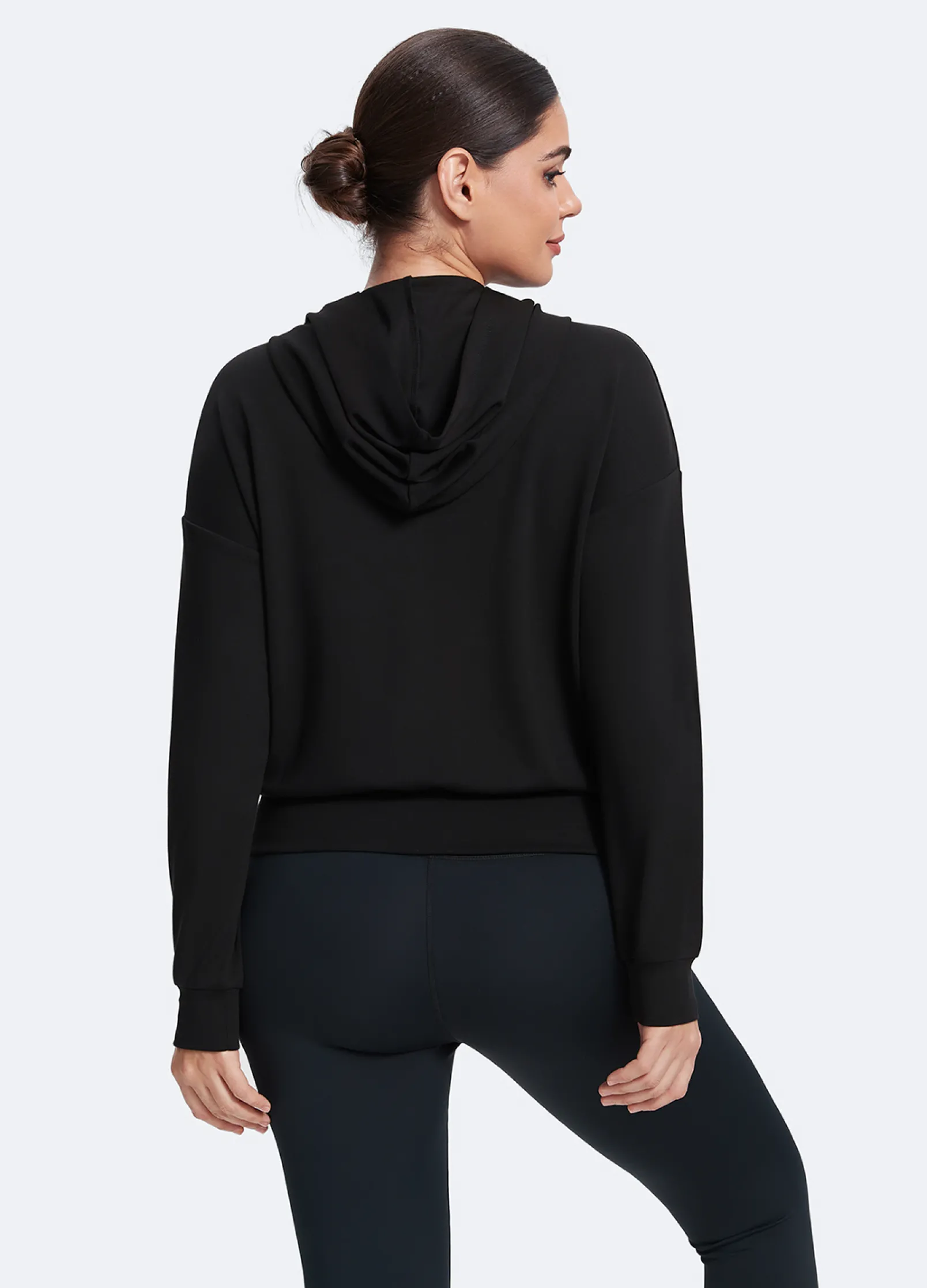 Klassisch geschnittener Kapuzenpullover