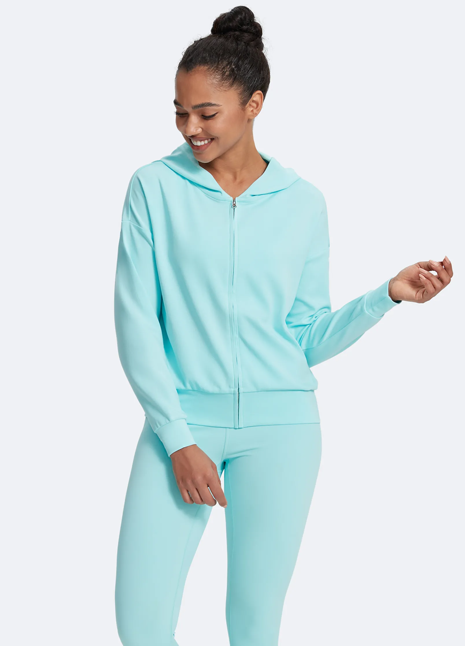 Klassisch geschnittener Kapuzenpullover