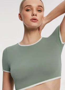 Kurz geschnittenes T-Shirt