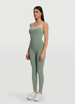 Langer Jumpsuit mit schmalen Trägern