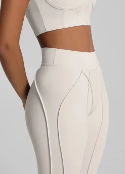 Leggings mit formenden Nähten