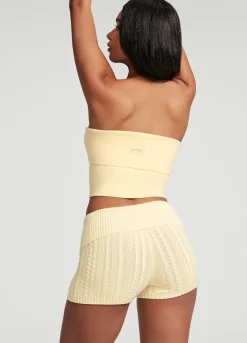 Micro-Shorts aus Zopfstrick