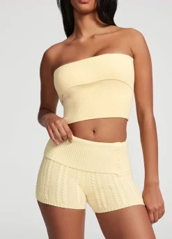 Micro-Shorts aus Zopfstrick