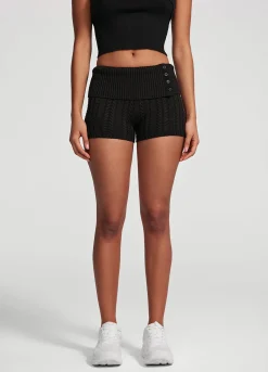 Micro-Shorts aus Zopfstrick