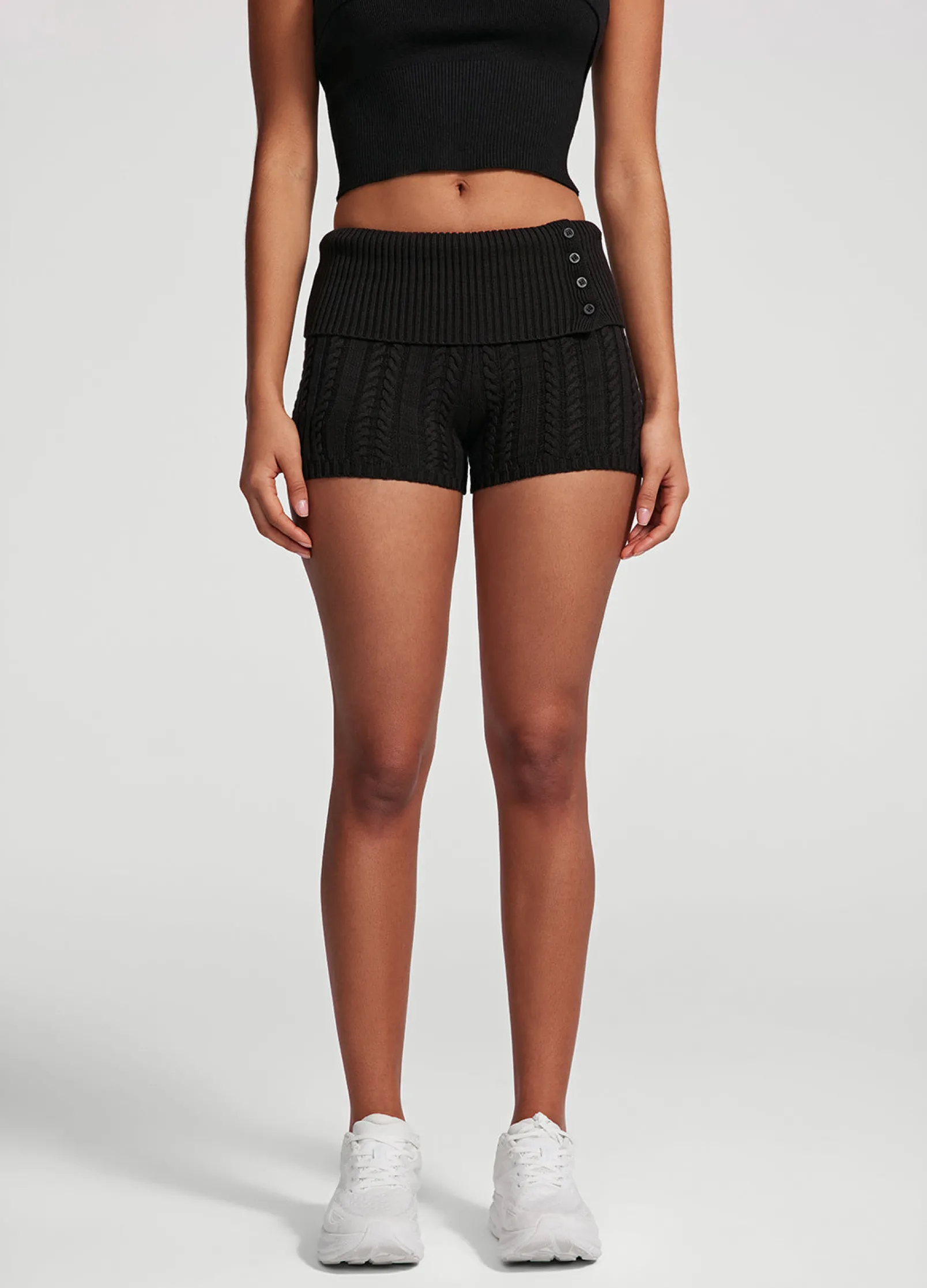 Micro-Shorts aus Zopfstrick