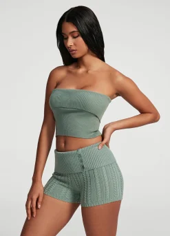 Micro-Shorts aus Zopfstrick