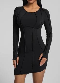 Mini-Kleid mit formenden Nähten