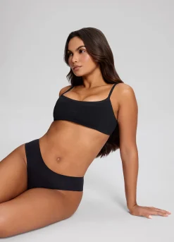 Nahtloser Bikini mit mittlerer Leibhöhe
