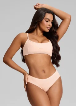 Nahtloser Bikini mit mittlerer Leibhöhe