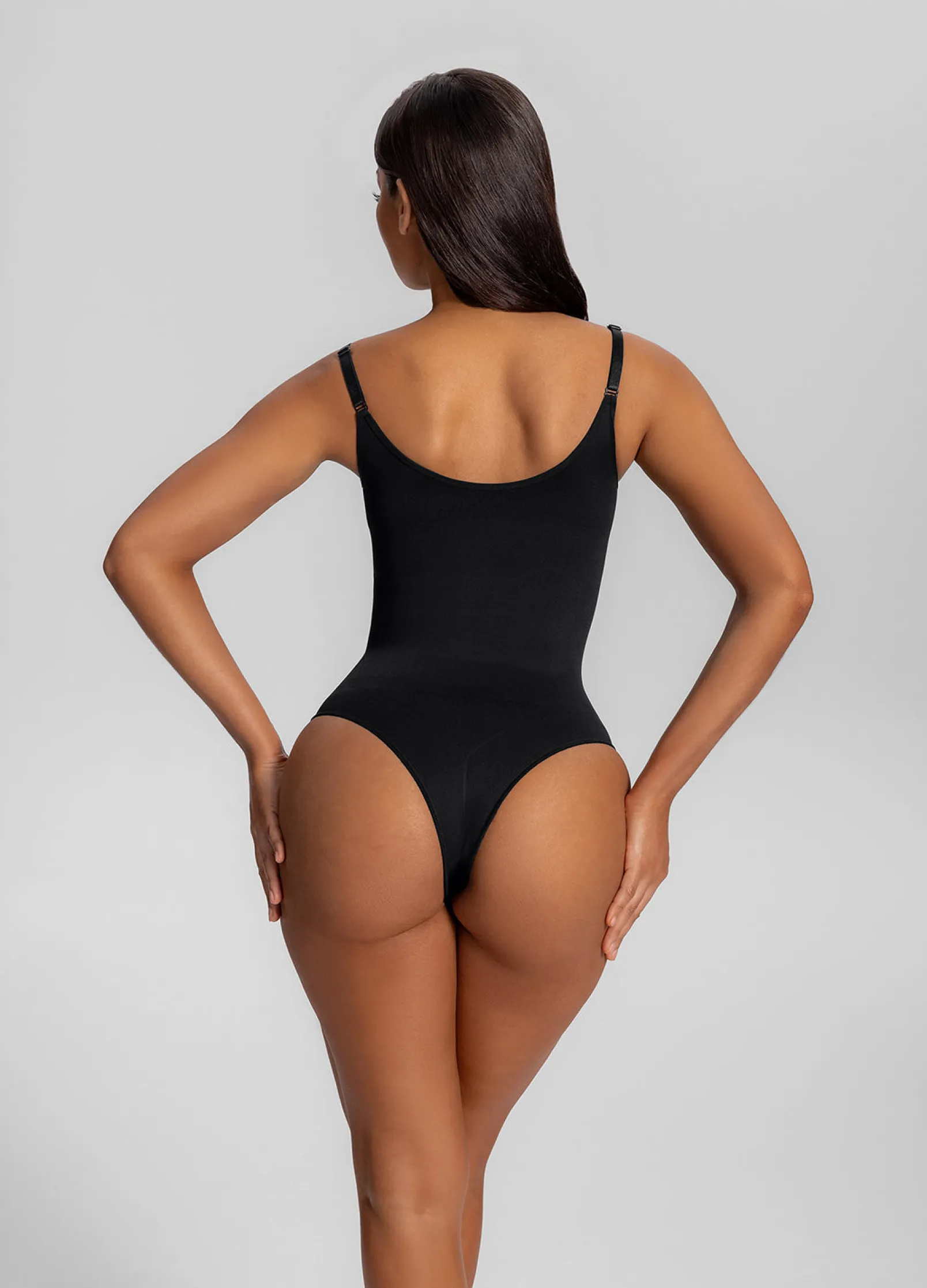 Nahtloser Shapewear-Body mit Trägern