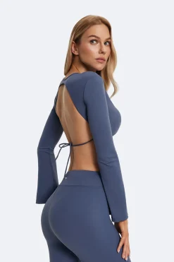 Rückenfreies Crop-Top mit vollen Ärmeln
