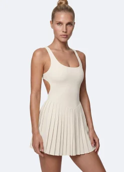 Rückenfreies Plissee-Tenniskleid