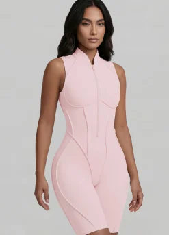 Ärmelloser Shorts-Catsuit mit geschlossenem Rücken