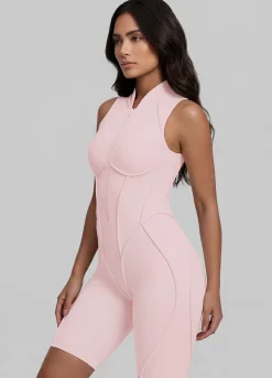 Ärmelloser Shorts-Catsuit mit geschlossenem Rücken
