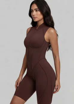 Ärmelloser Shorts-Catsuit mit geschlossenem Rücken