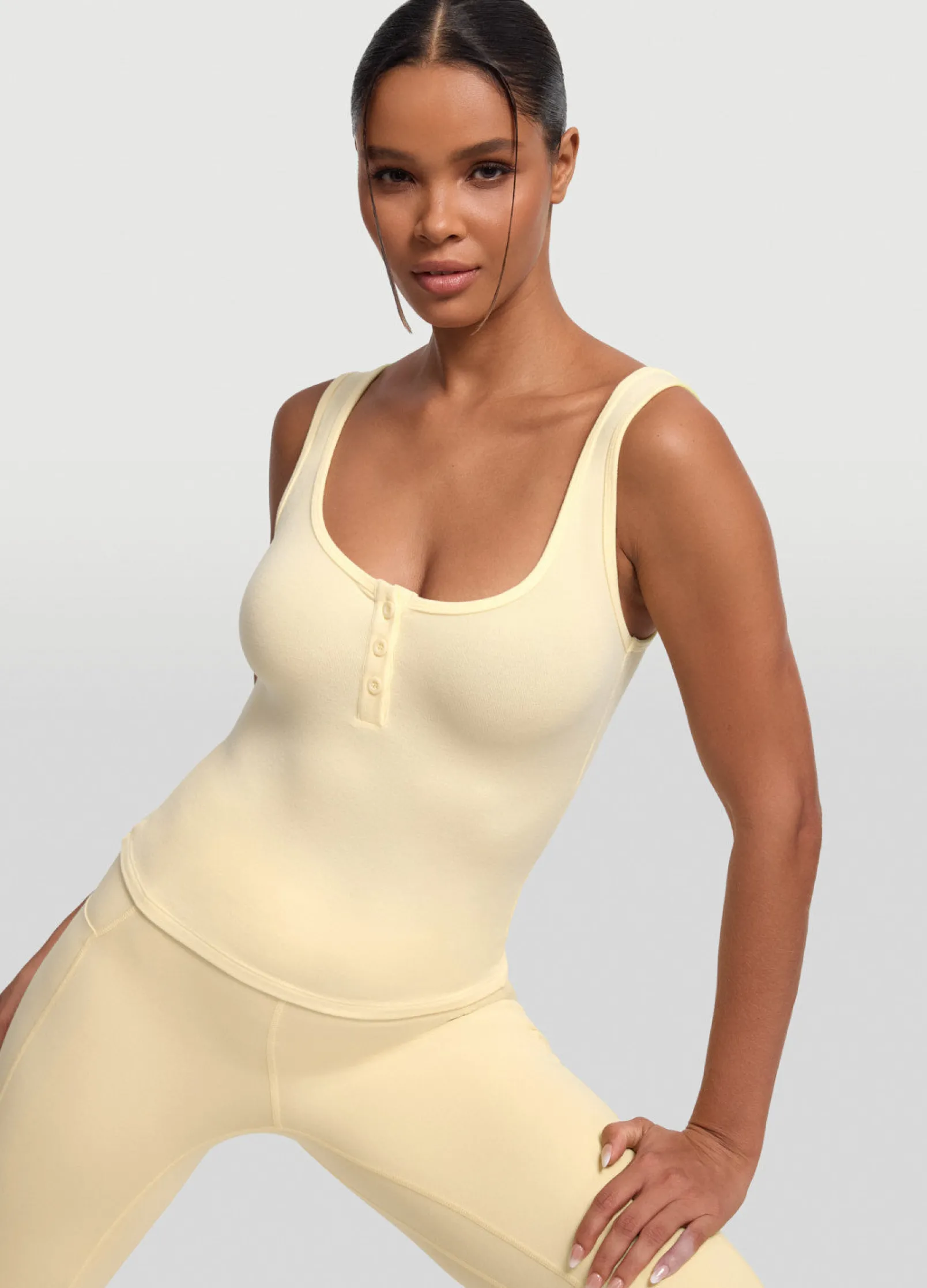 Tanktop mit Knopfleiste