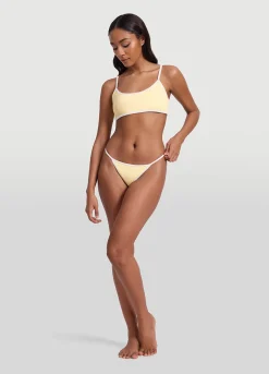 Tief sitzender Slip mit V-Schnitt