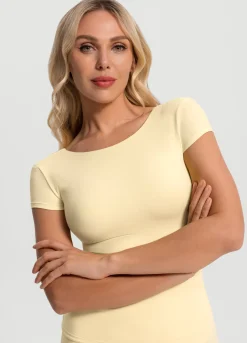 T-Shirt mit offenem Rücken